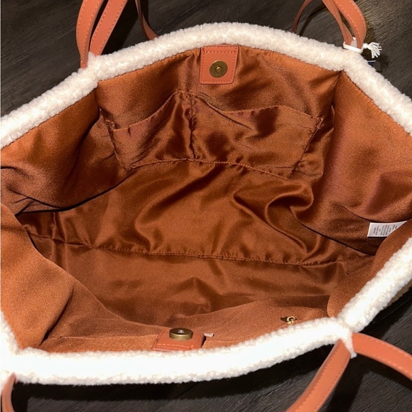 NWT Tote - Picture 3 of 3